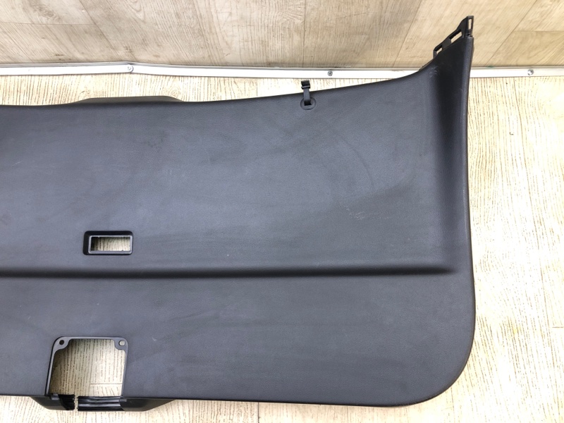 Обшивка крышки багажника ESCAPE 19 -