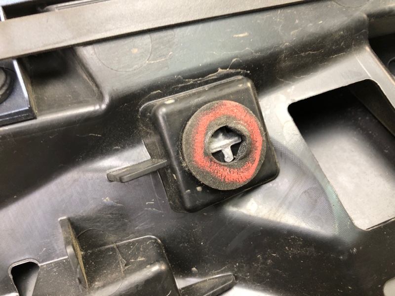 Спойлер крышки багажника ESCAPE 19 -