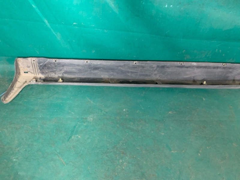 Накладка порога наружная левая GALANT 93-97