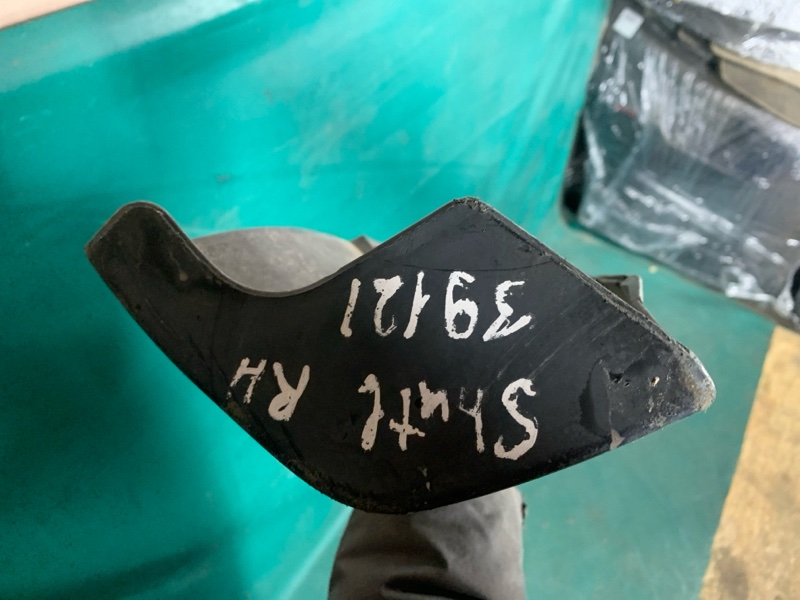 Накладка порога наружная правая SHUTTLE 95-99