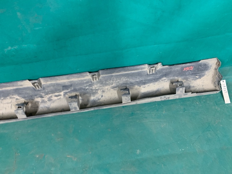 Накладка порога наружная правая SHUTTLE 95-99