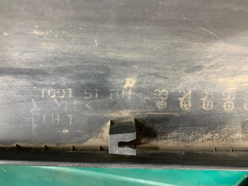 Накладка порога наружная левая XEDOS 9 X9 (TA) 93-02