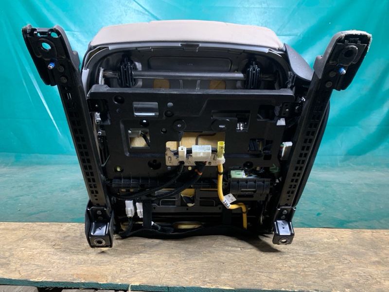 Сиденья комплект SANTA FE (TM) 18-23