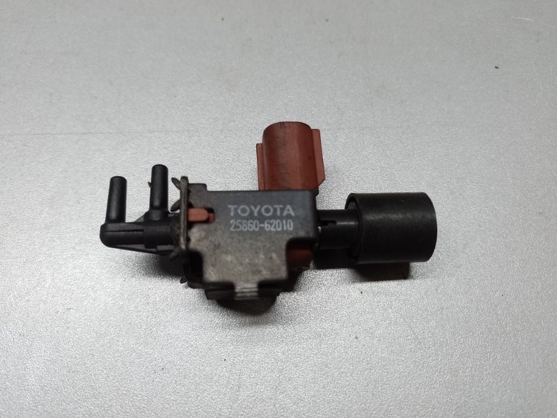 Клапан электромагнитный (вакуумный) LEXUS ES300 ES330 01-06 2005 XV30 3.3 3MZFE 25860-62010 Б/У
