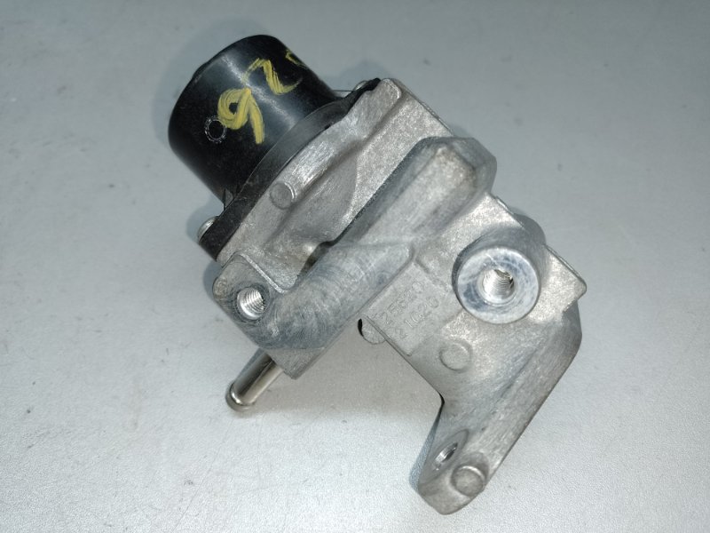 Клапан EGR PRIUS C/AQUA 11-14 2013 NHP10L 1NZ-FXE 1.5L