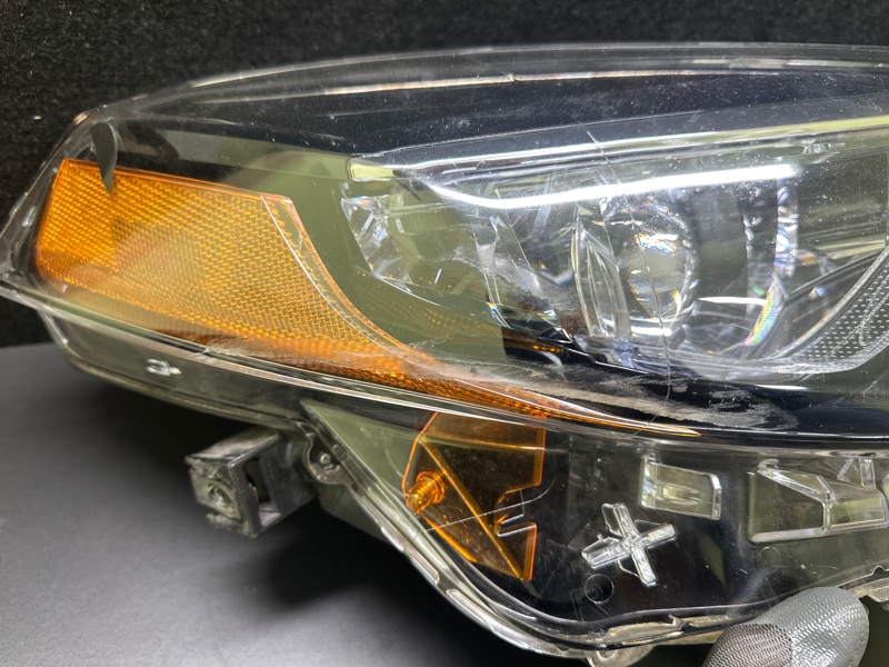 Фара правая COROLLA E170 13-19