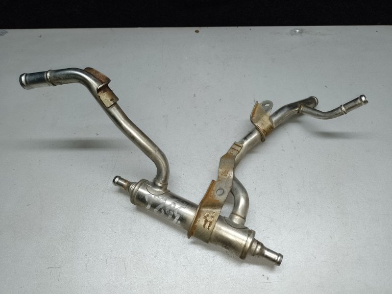 Патрубок системы охлаждения PRIUS C/AQUA 11-14 2013 NHP10L 1NZ-FXE 1.5L