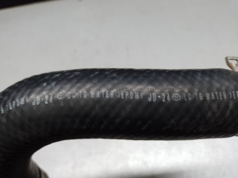 Патрубок системы охлаждения левый TOYOTA PRIUS C/AQUA 11-14 NHP10L 1NZ-FXE 1.5L