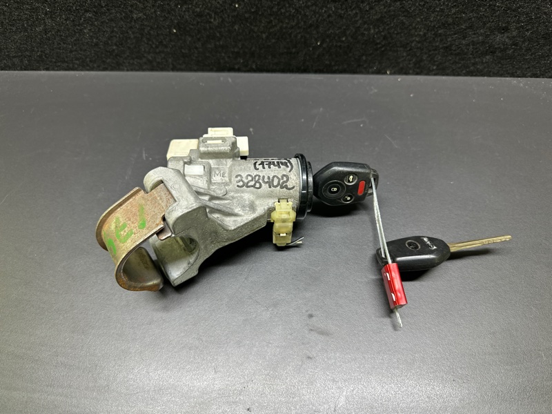 Замок зажигания SUBARU IMPREZA 11-17 2012 GJ 2.0 FB20B 83133FJ010 Б/У