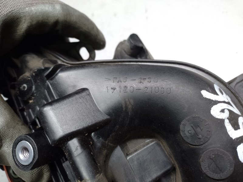 Коллектор впускной PRIUS C/AQUA 11-14 2013 NHP10L 1NZ-FXE 1.5L