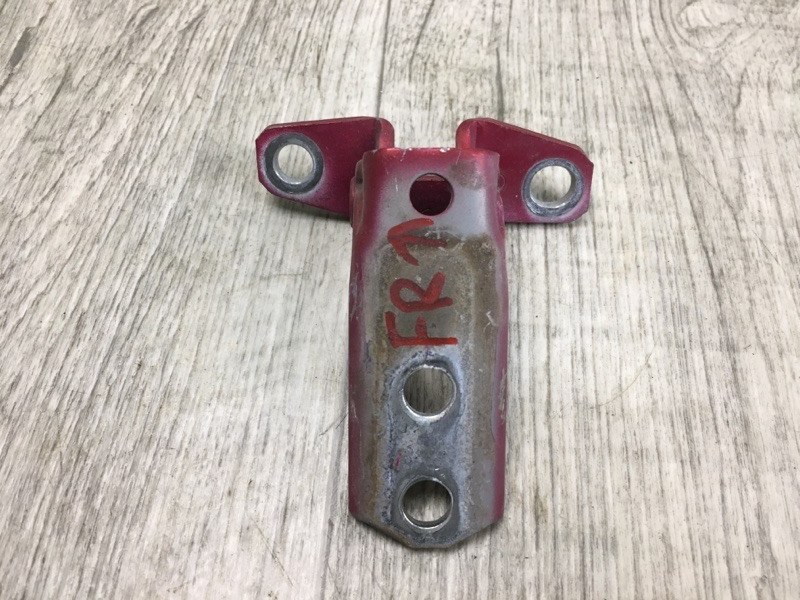 Петля двери верхняя передняя правая MITSUBISHI LANCER X 10 07-15 2010 2.0 4B11 5702A006 Б/У