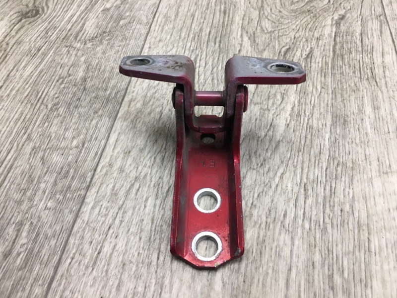 Петля двери нижняя передняя правая LANCER X 10 07-15 2010 2.0 4B11 Петля двери нижняя передняя правая LANCER X 10 07-15 2010 2.0 4B11