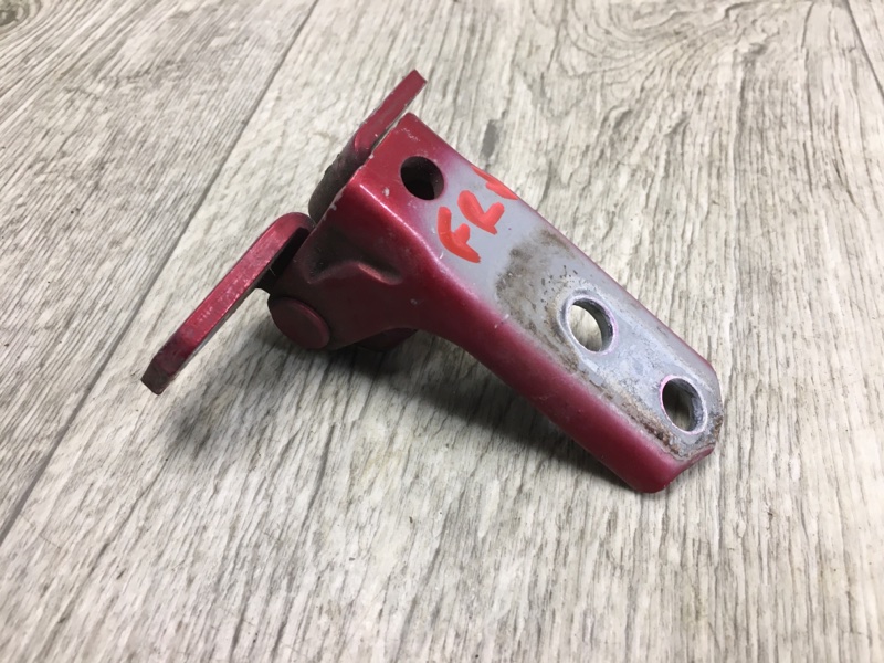 Петля двери нижняя передняя правая LANCER X 10 07-15 2010 2.0 4B11 Петля двери нижняя передняя правая LANCER X 10 07-15 2010 2.0 4B11