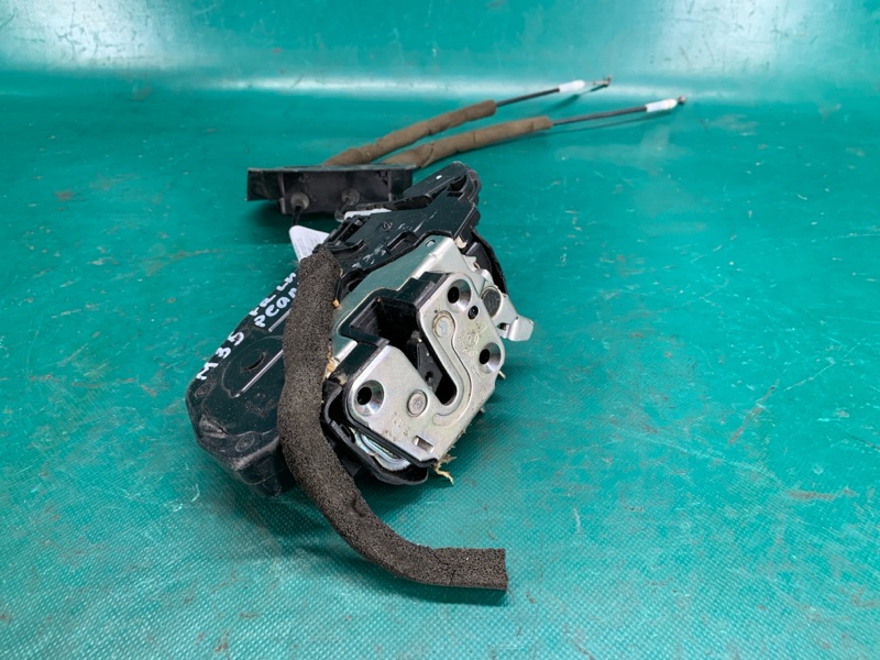 Запчасть замок двери передний левый INFINITI M35/M45 04-10 Б/У Замок двери передний левый INFINITI M35/M45 04-10 Б/У