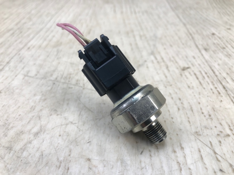 Датчик давления масла ДВС INFINITI Q50 15-20 2017 Седан 3.0 VR30DDTT 250705TA0A Б/У