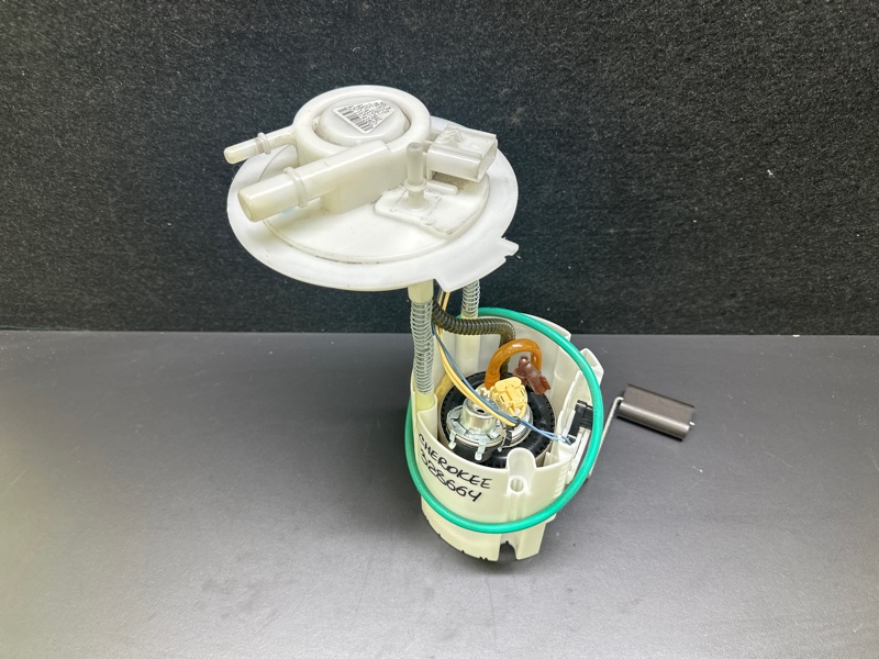 Топливный насос CHEROKEE 14- Топливный насос CHEROKEE 14-