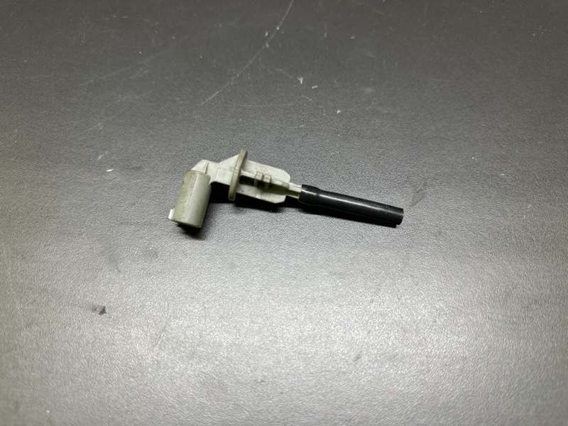 Датчик уровня бачка омывателя BMW 5 SERIES 03-10 E60 17 13 7 553 919 Б/У