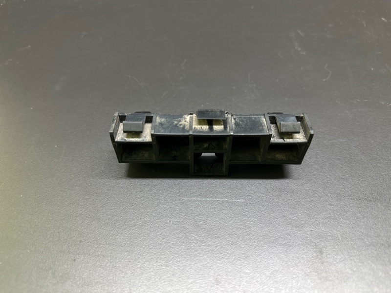 Запчасть кронштейн заднего бампера ACURA MDX (YD2) 06-13 71593-STX-A00 Б/У Кронштейн заднего бампера ACURA MDX (YD2) 06-13 71593-STX-A00 Б/У