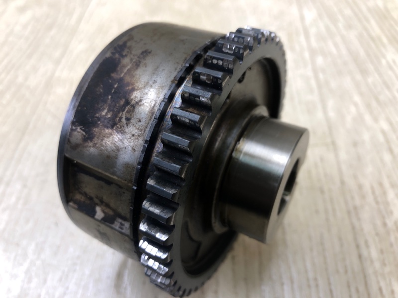 Шестерня выпускного распредвала правая Q50 15-20 2017 Седан 3.0 VR30DDTT