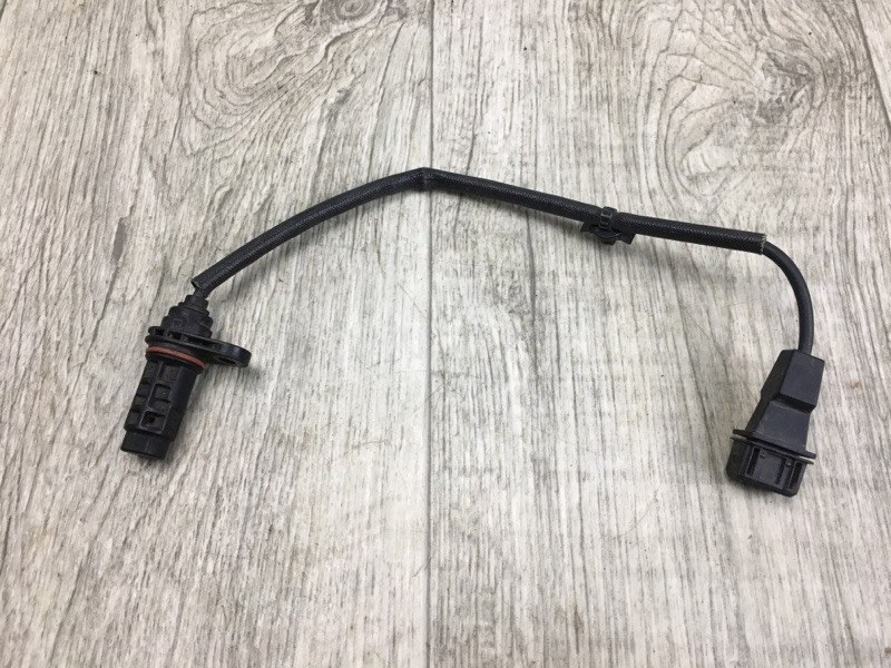 Датчик положения коленвала передний левый HYUNDAI SONATA YF 10-14 YF 2.4 G4KJ 3918025300 Б/У