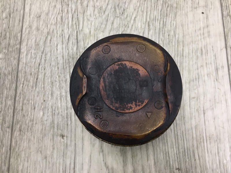 Поршень TOYOTA PRIUS - 30 09-17 1.8 2ZR-FXE 1310137120 Б/У