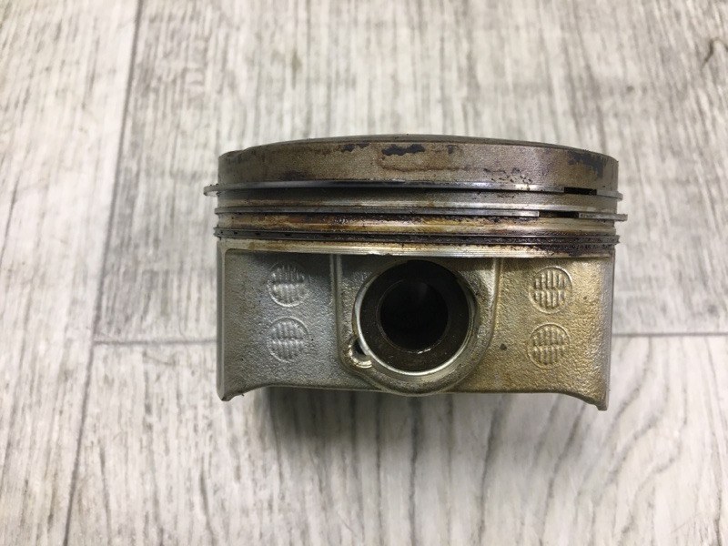 Поршень TOYOTA PRIUS - 30 09-17 1.8 2ZR-FXE