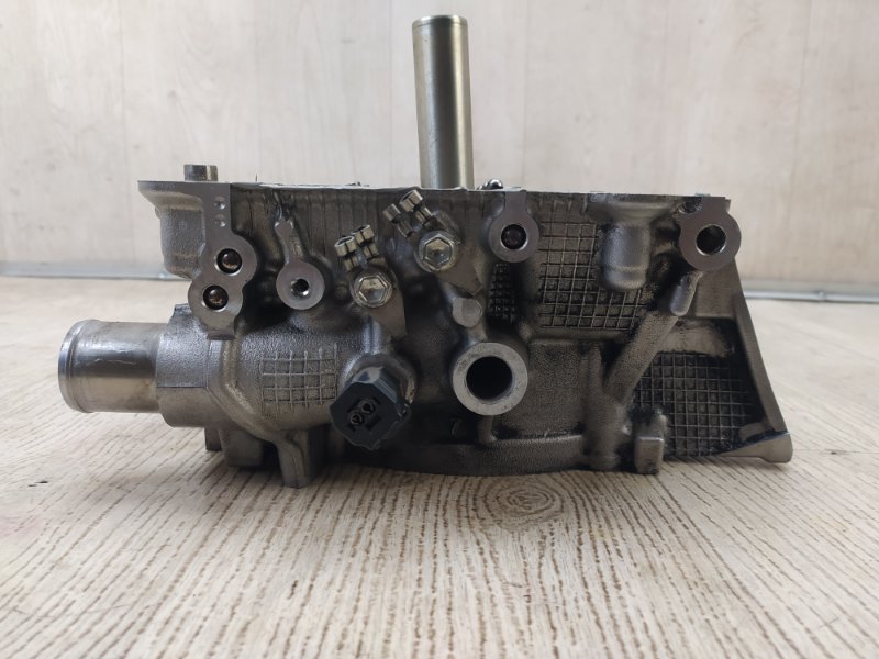 Головка блока цилиндров VENZA 09-16 2010 AGV10 2.7 1ARFE