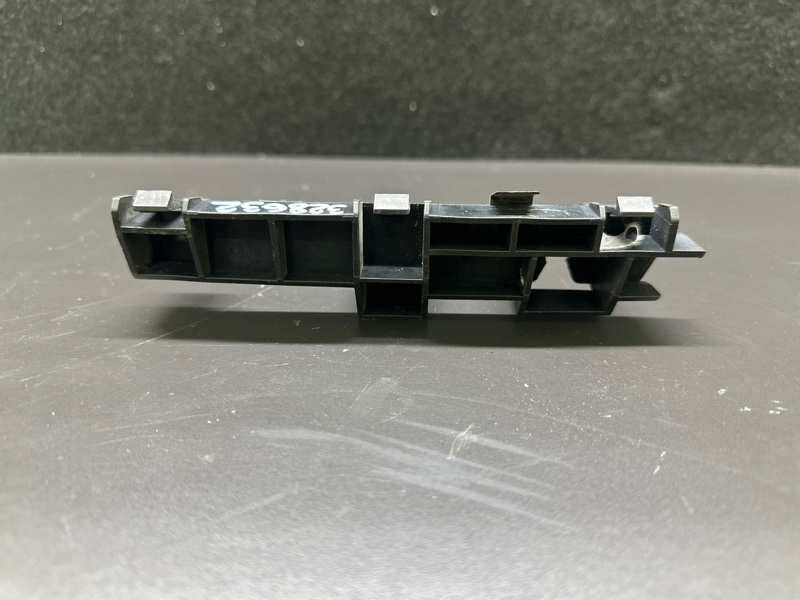 Запчасть кронштейн заднего бампера левый ACURA MDX (YD2) 06-13 71597-STX-A00 Б/У Кронштейн заднего бампера левый ACURA MDX (YD2) 06-13 71597-STX-A00 Б/У