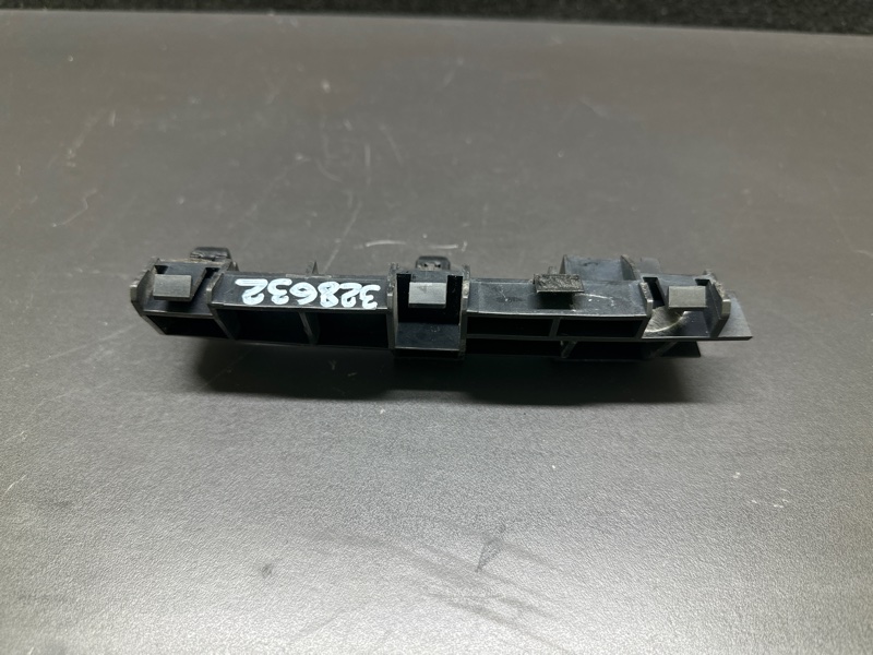 Кронштейн заднего бампера левый MDX (YD2) 06-13 Кронштейн заднего бампера левый MDX (YD2) 06-13