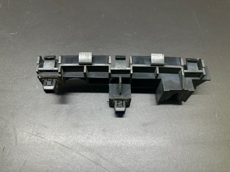 Кронштейн заднего бампера правый ACURA MDX (YD2) 06-13