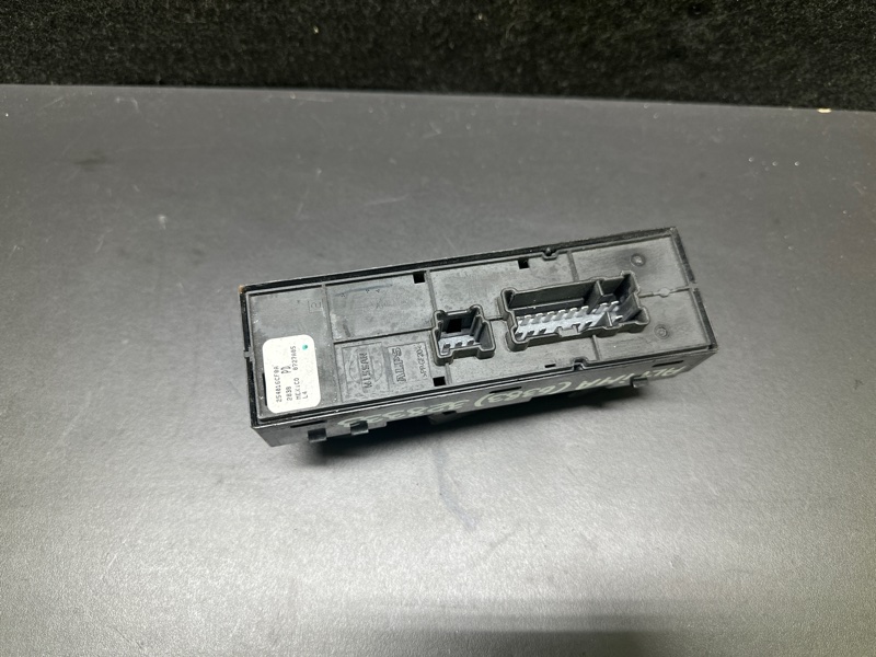 Блок управления стеклоподъемниками передний левый ALTIMA 19- 2019 L34 PR25DD