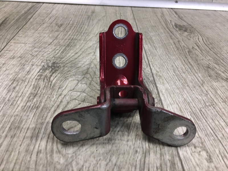 Петля двери нижняя задняя правая HYUNDAI ELANTRA MD 10-15 1.8 G4NB