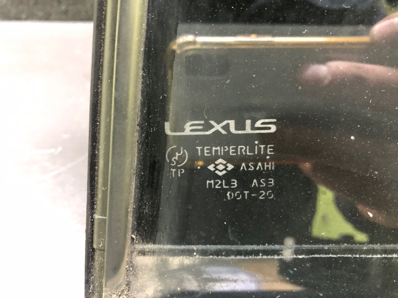 Стекло двери глухое заднее левое LEXUS GX470 02-09 UZJ120L 4.7 2UZFE Стекло двери глухое заднее левое LEXUS GX470 02-09 UZJ120L 4.7 2UZFE