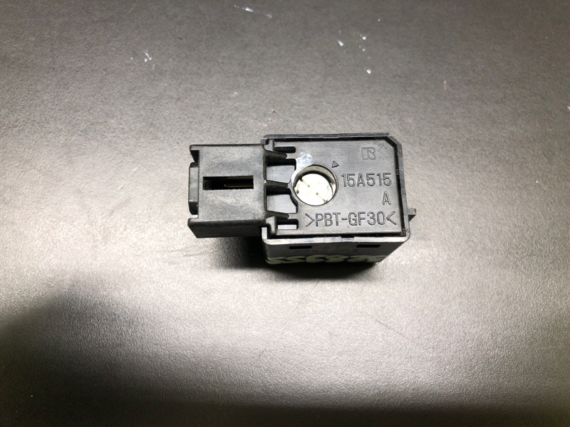 Кнопка открытия двери SIENNA 11-16