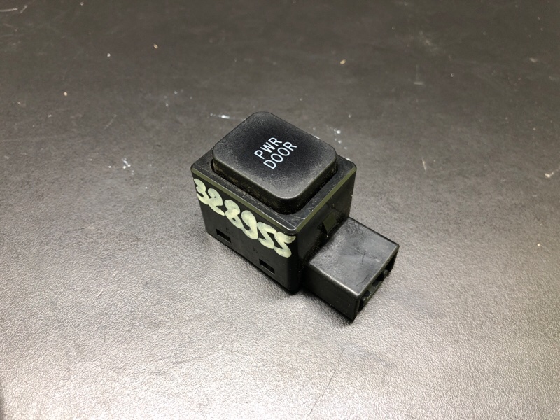 Кнопка открытия двери SIENNA 11-16