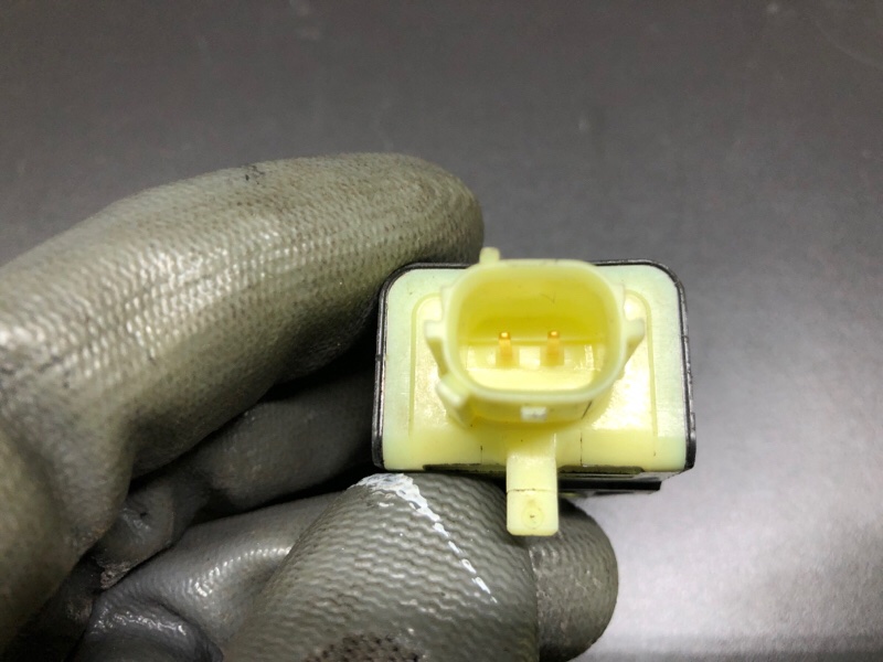 Датчик удара TOYOTA PRIUS - 30 09-17 Датчик удара TOYOTA PRIUS - 30 09-17