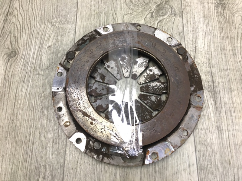 Запчасть корзина сцепления MAZDA 323 BA 94-97 B626-16-410 Б/У Корзина сцепления MAZDA 323 BA 94-97 B626-16-410 Б/У