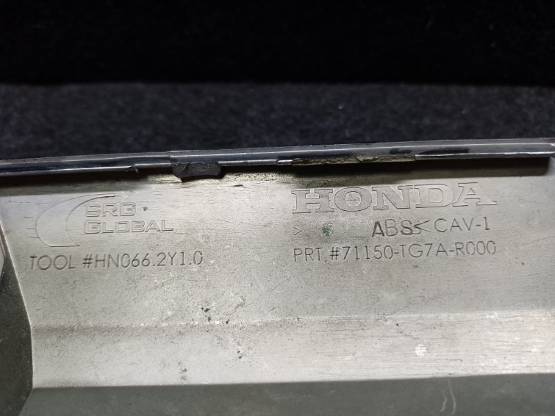 Накладка (молдинг) решетки радиатора передняя PILOT 15- 2017 3.5L