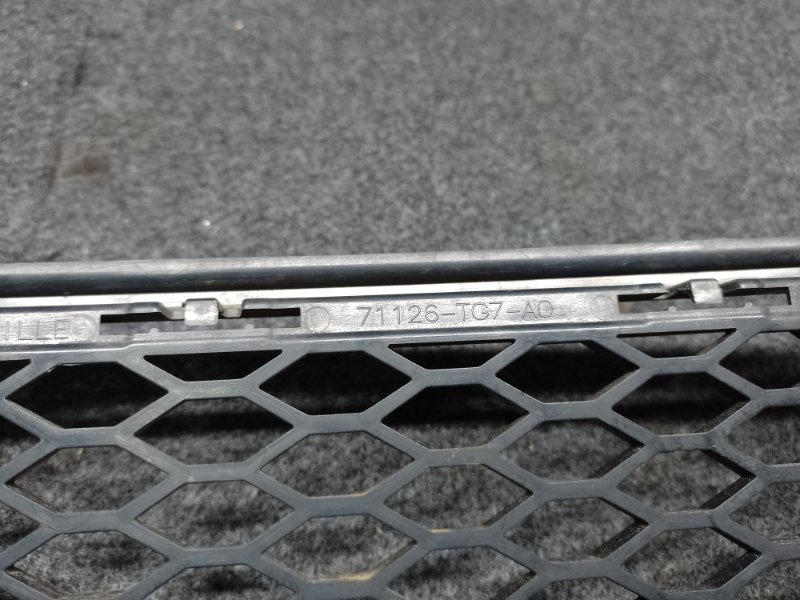 Решетка переднего бампера HONDA PILOT 15- 3.5L