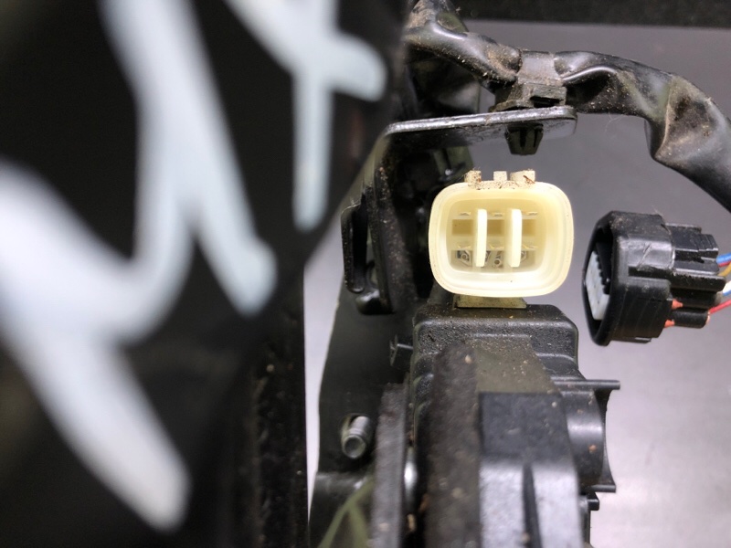 Механизм складывания крыши правый MX-5 15-