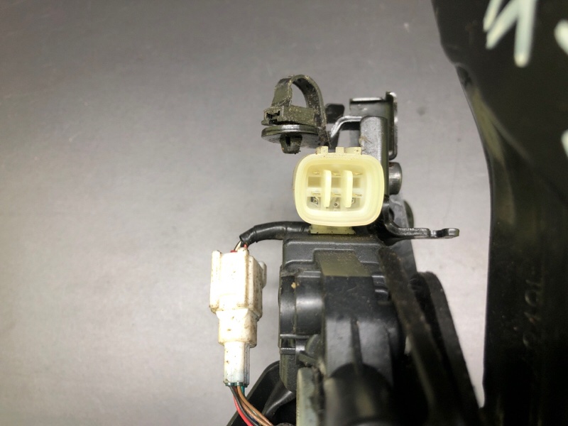 Механизм складывания крыши левый MX-5 15-