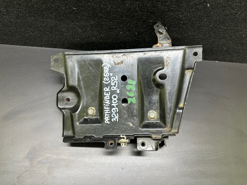 Полка аккумулятора PATHFINDER R52 12-21 2013 3.5 VQ35DE