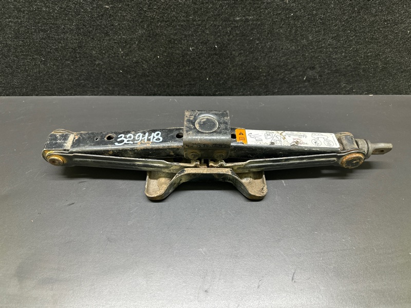 Домкрат FORD ESCAPE 00-06 5L8Z-17080-AC Б/У