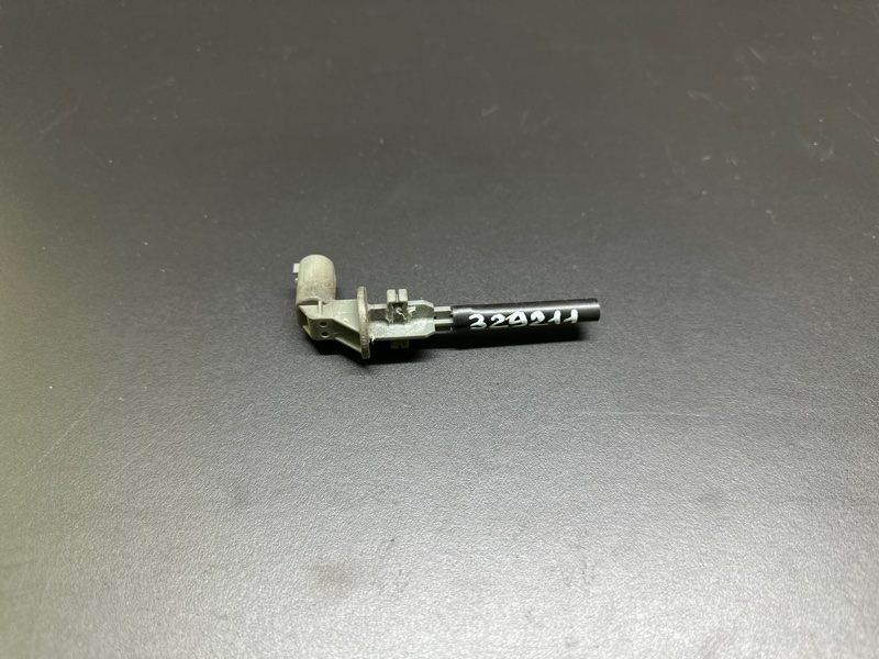 Датчик уровня бачка омывателя BMW 3 SERIES (E90-E93) 2005–2014 17 13 7 553 919 Б/У