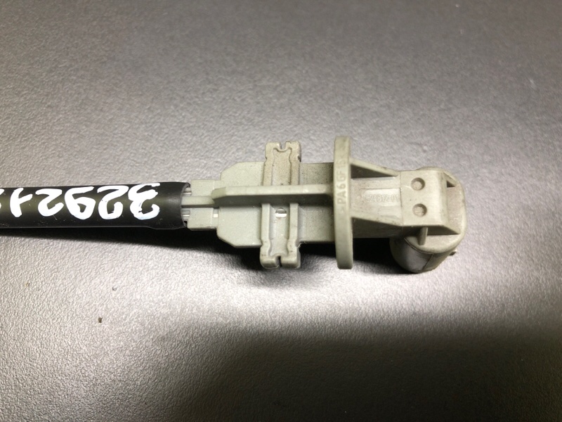 Датчик уровня бачка омывателя 3 SERIES (E90-E93) 2005–2014 Датчик уровня бачка омывателя 3 SERIES (E90-E93) 2005–2014