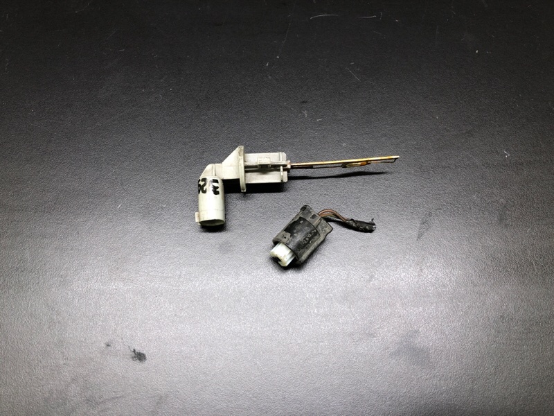 Датчик уровня бачка омывателя 3 SERIES (E90-E93) 2005–2014