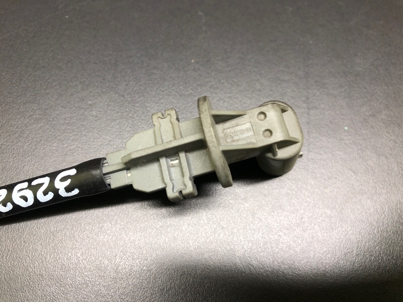 Датчик уровня бачка омывателя 3 SERIES (E90-E93) 2005–2014 Датчик уровня бачка омывателя 3 SERIES (E90-E93) 2005–2014