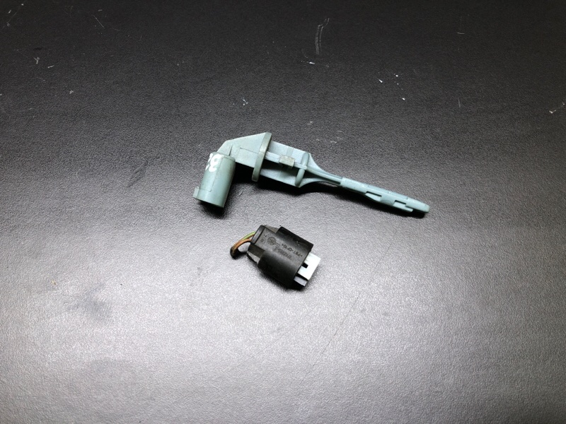 Датчик уровня бачка омывателя 3 SERIES (E90-E93) 2005–2014