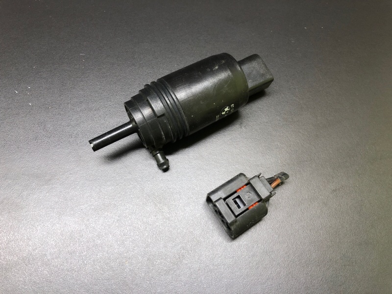 Насос омывателя стекла 3 SERIES (E90-E93) 2005–2014