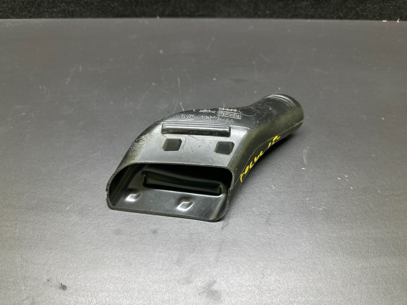 Патрубок воздушного фильтра FORD FOCUS 10-18 CP9Z-9C675-A Б/У